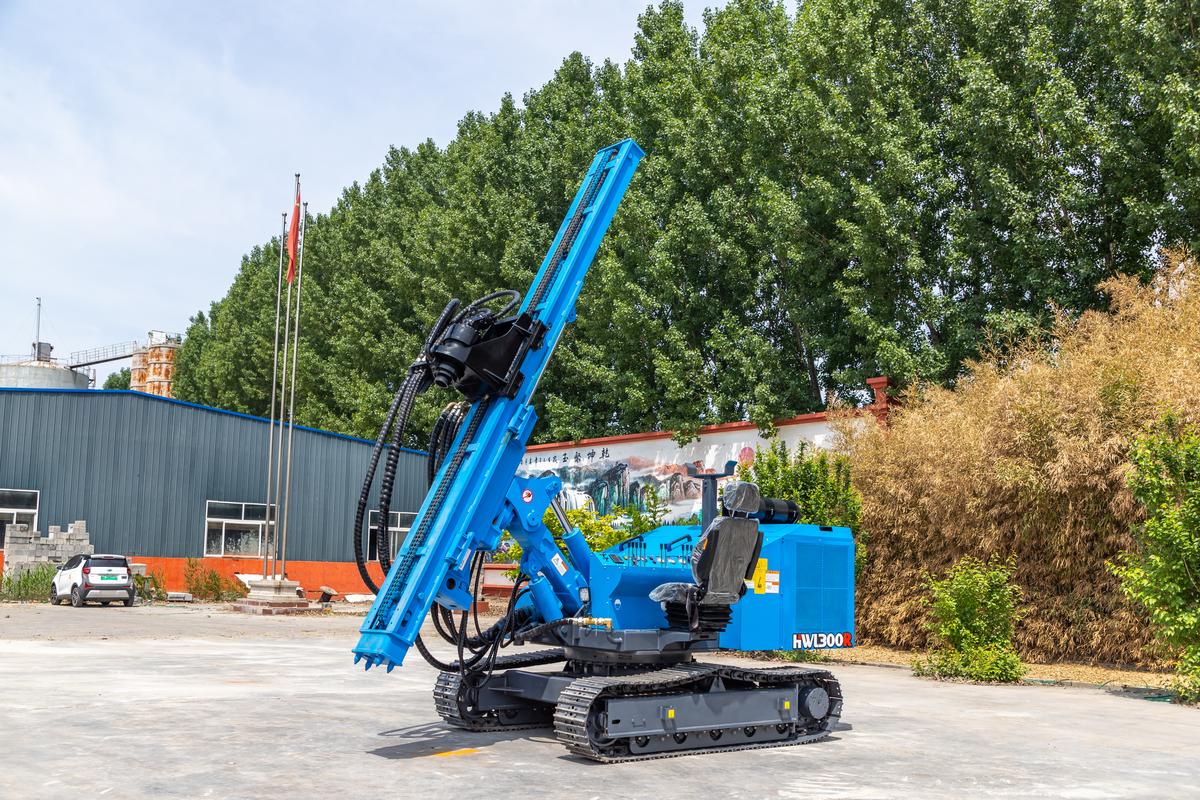 HKL300R Crawler Solar Pile Driver