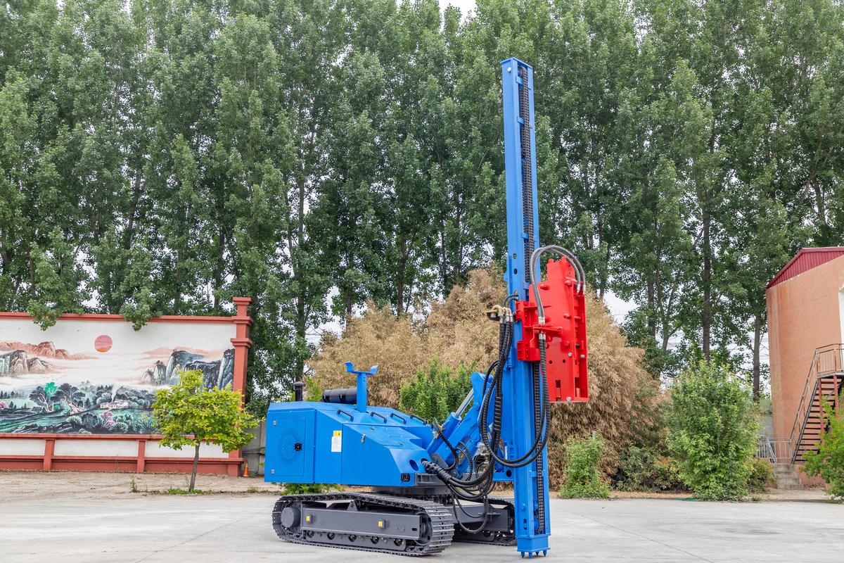 HKL400R Crawler Solar Pile Driver – Versatile Power for Fencing, Solar Farms & Agriculture