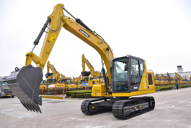 FR130F Stage IV Excavator